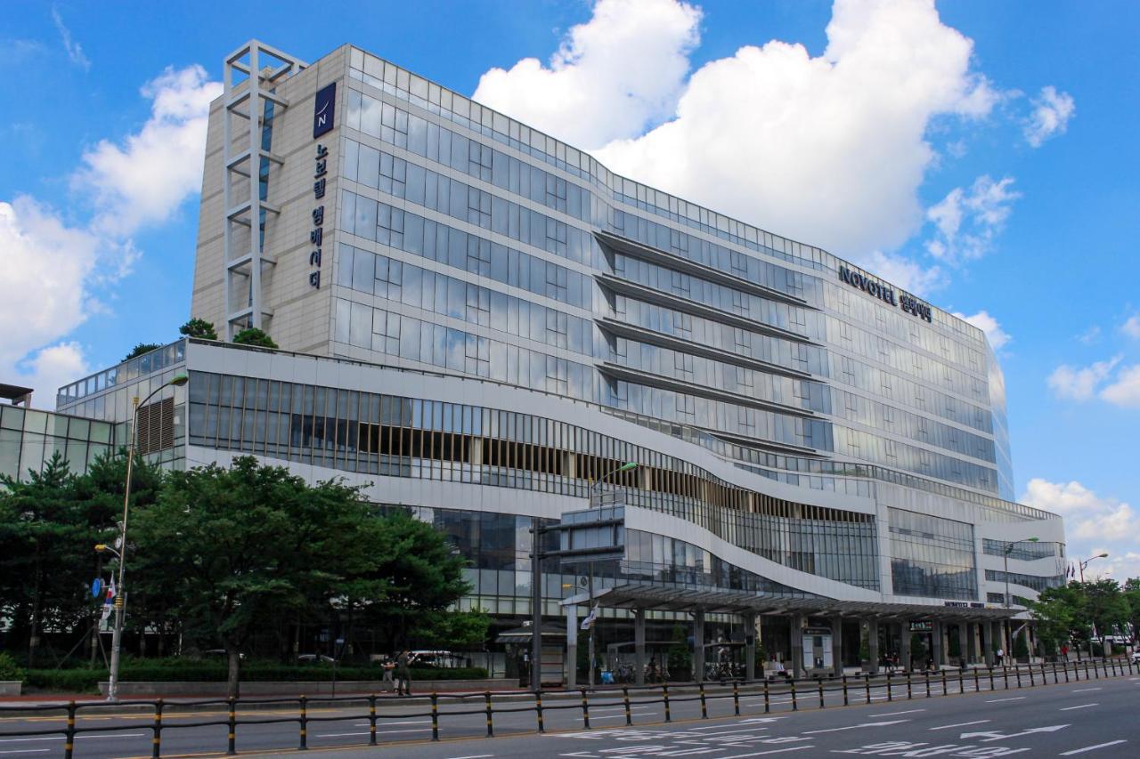 Novotel Ambassador Suwon Exteriör bild