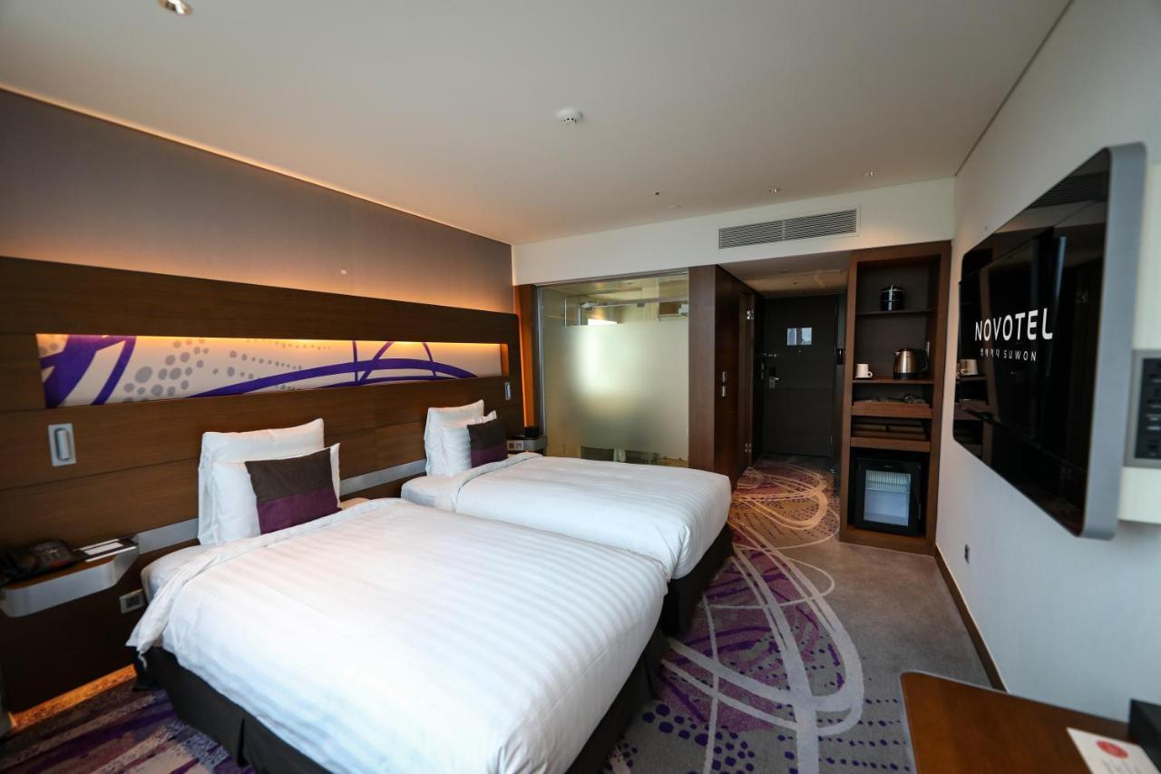 Novotel Ambassador Suwon Exteriör bild