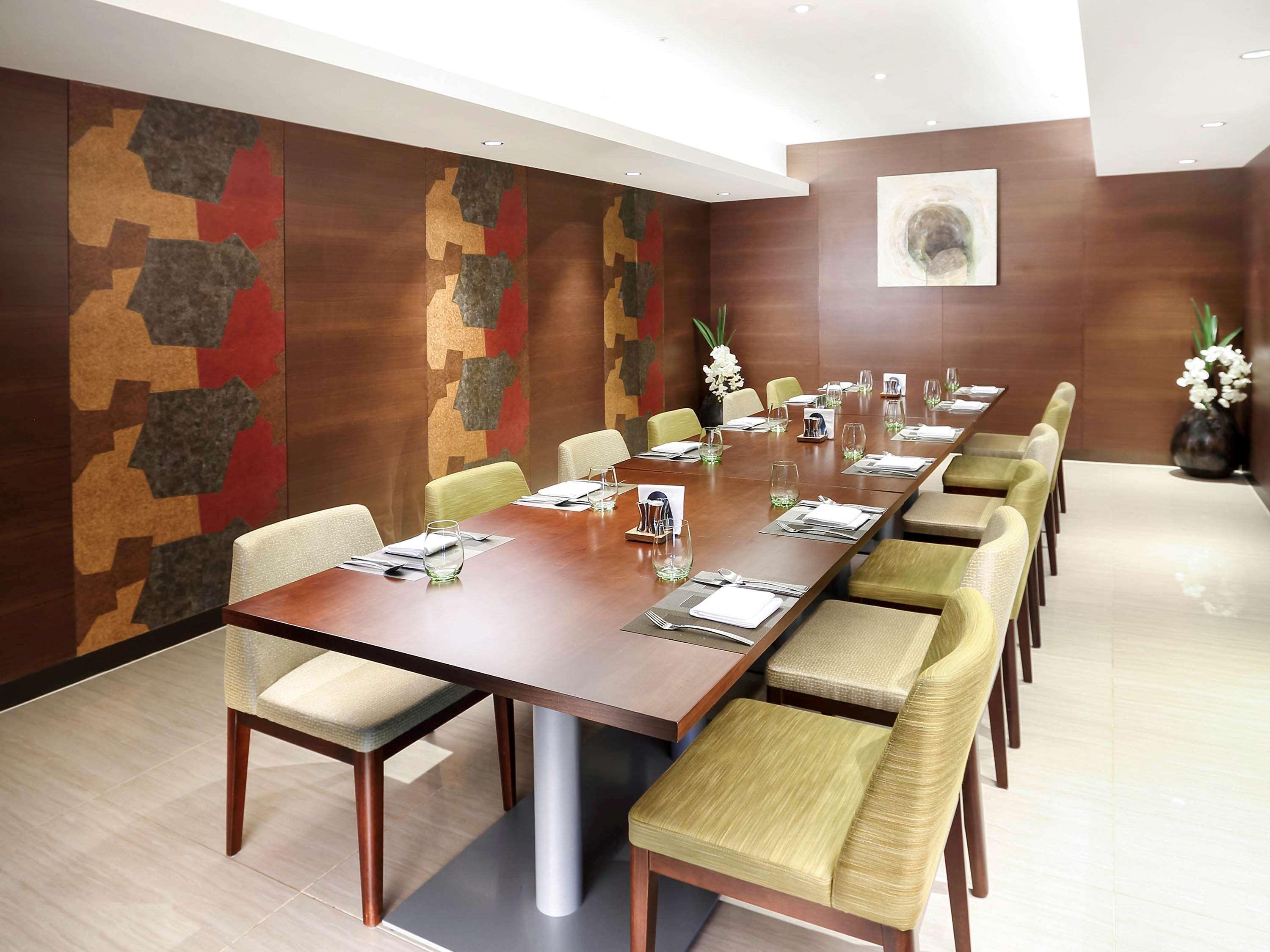 Novotel Ambassador Suwon Exteriör bild