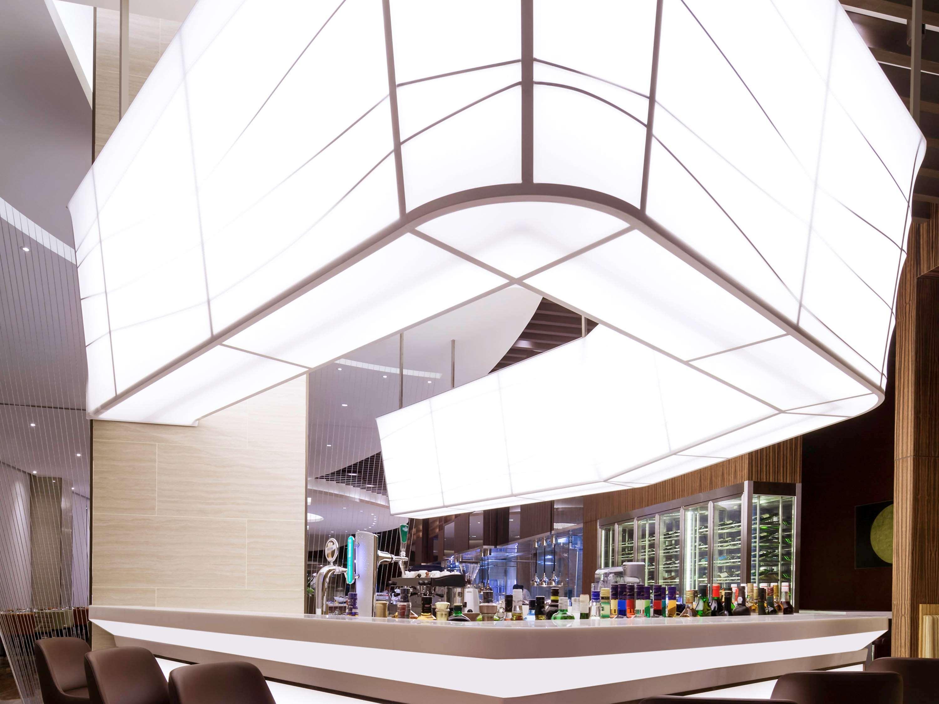 Novotel Ambassador Suwon Exteriör bild