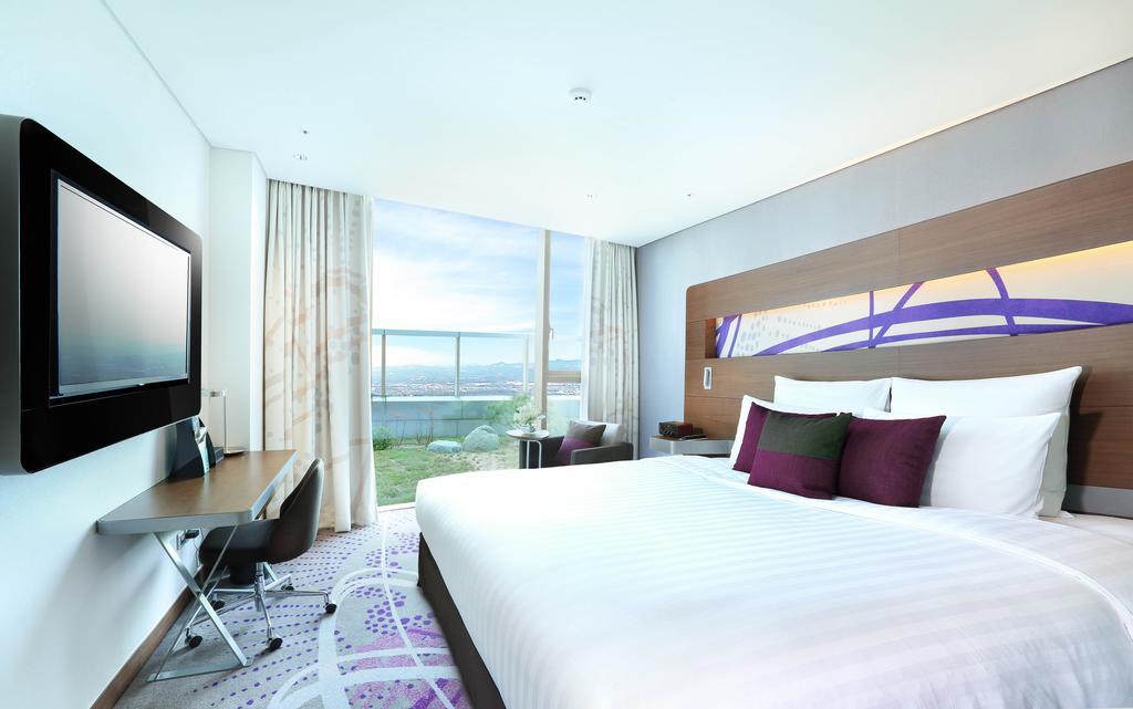 Novotel Ambassador Suwon Exteriör bild